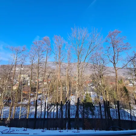 Apartment Hike &